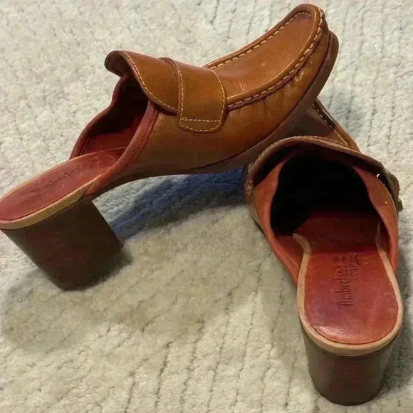 Timberland Leather Mules for Women size 6 - Picture 9 of 9